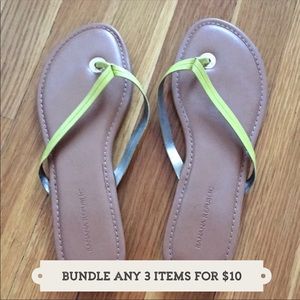 {Banana Republic} Thong Sandals